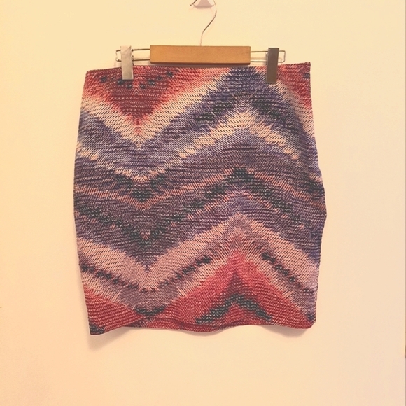 Tristan Mini skirt. Size 12. Pink and blue. Great Condition - Picture 1 of 4